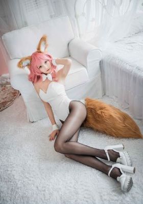挣扎的亚当君