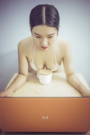 青青子衿免费