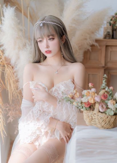 我和亲女在客厅作爱h在